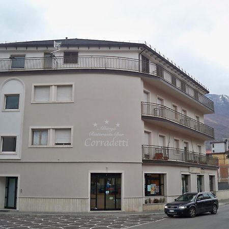 Albergo Corradetti Castel Di Sangro Exterior foto
